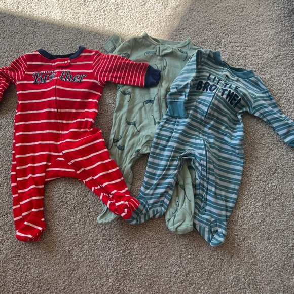 Carters 3 month Pajamas —3 pair - Picture 1 of 3